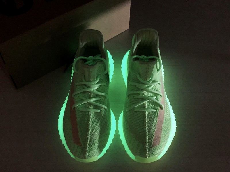 adidas Yeezy Boost 350 V2 Glow