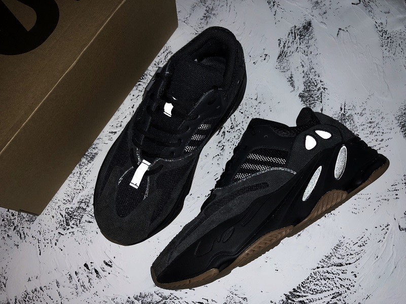 adidas Yeezy Boost 700 Utility Black