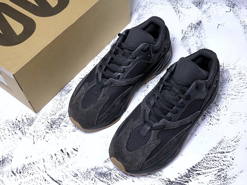 adidas Yeezy Boost 700 Utility Black