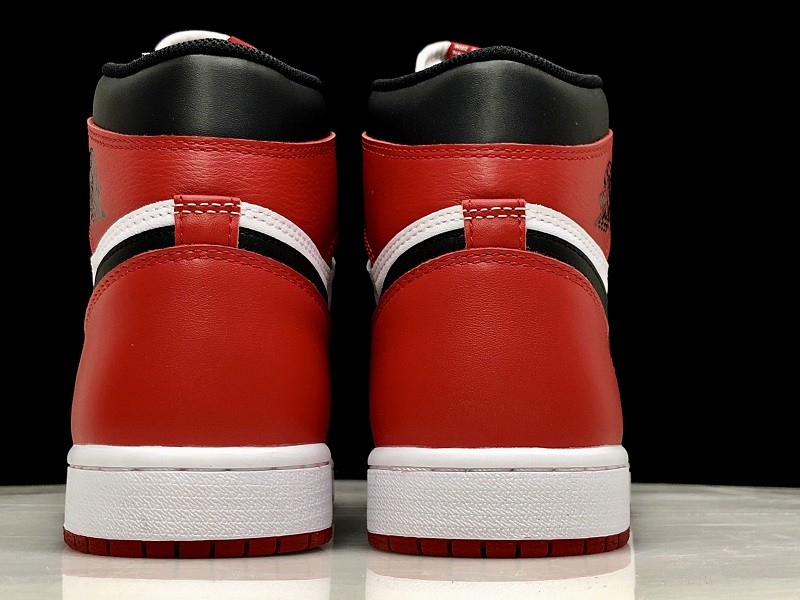 Jordan 1 Retro Chicago