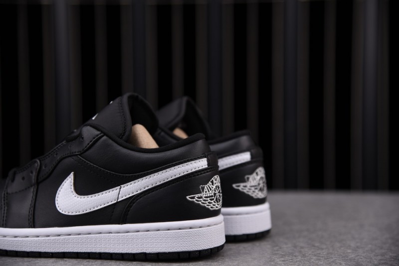 Jordan 1 Low Black White (W)