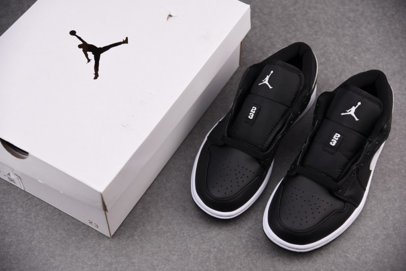 Jordan 1 Low Black White (W)