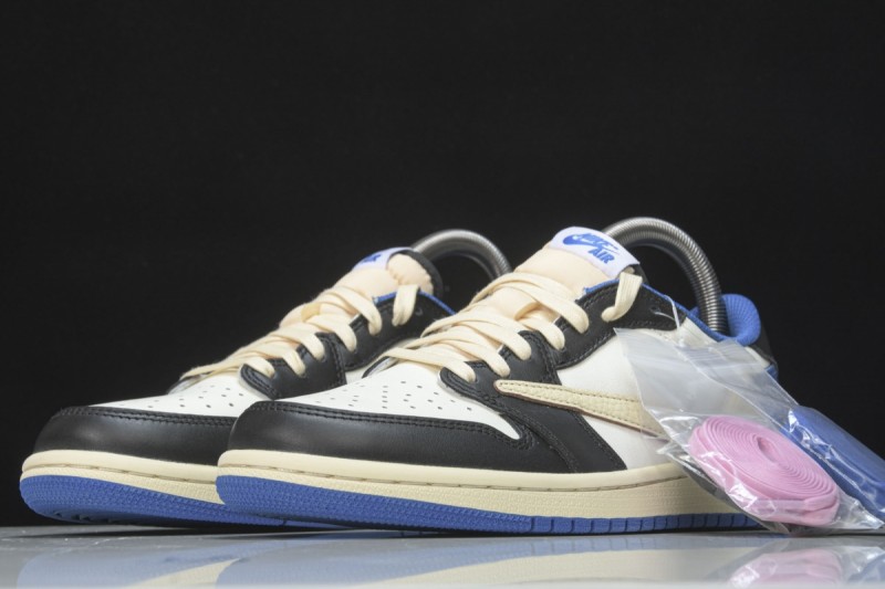 Jordan 1 Low fragment design x Travis Scott