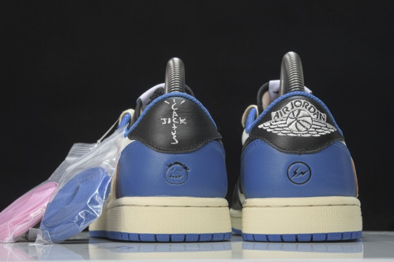 Jordan 1 Low fragment design x Travis Scott