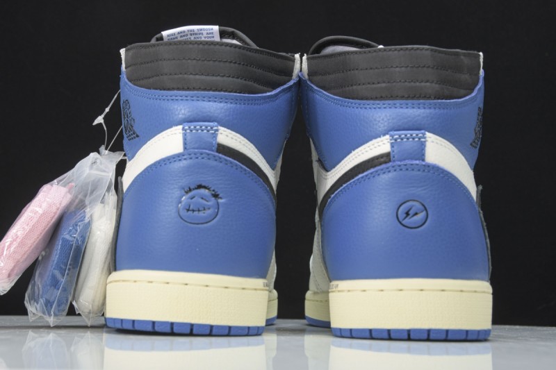 Jordan 1 High OG SP fragment design x Travis Scott