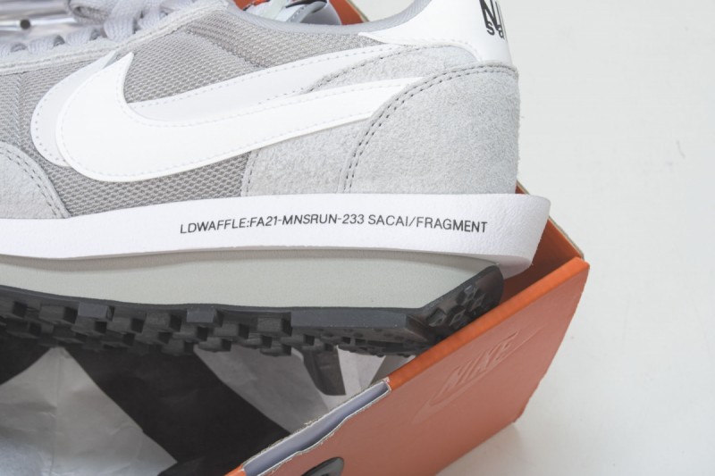 Nike LD Waffle SF sacai Fragment Grey