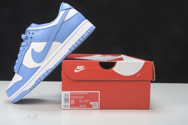 Nike Dunk Low UNC