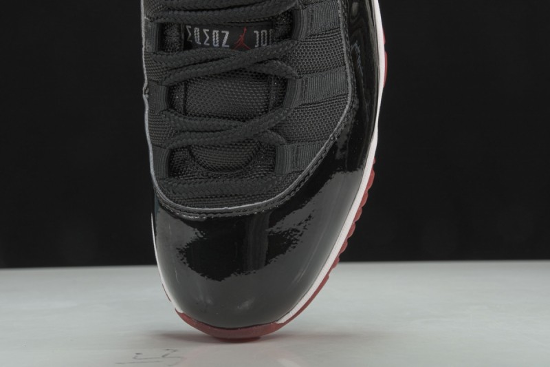 Jordan 11 Retro Playoffs Bred (2019)