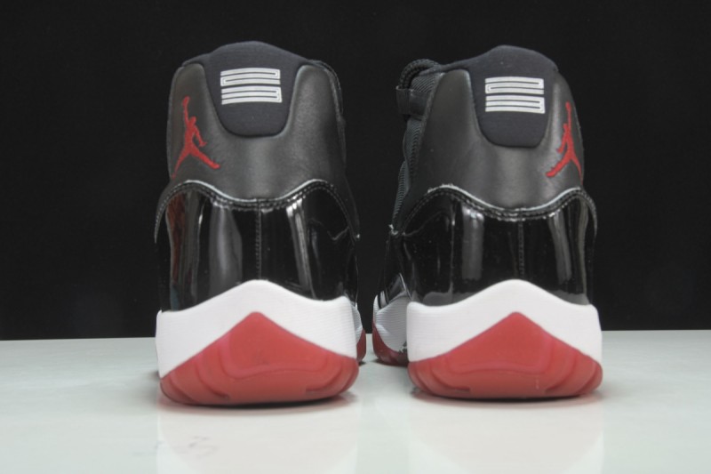 Jordan 11 Retro Playoffs Bred (2019)