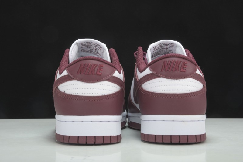 Nike Dunk Low Bordeaux