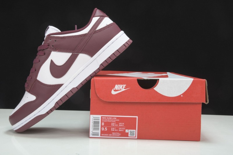 Nike Dunk Low Bordeaux