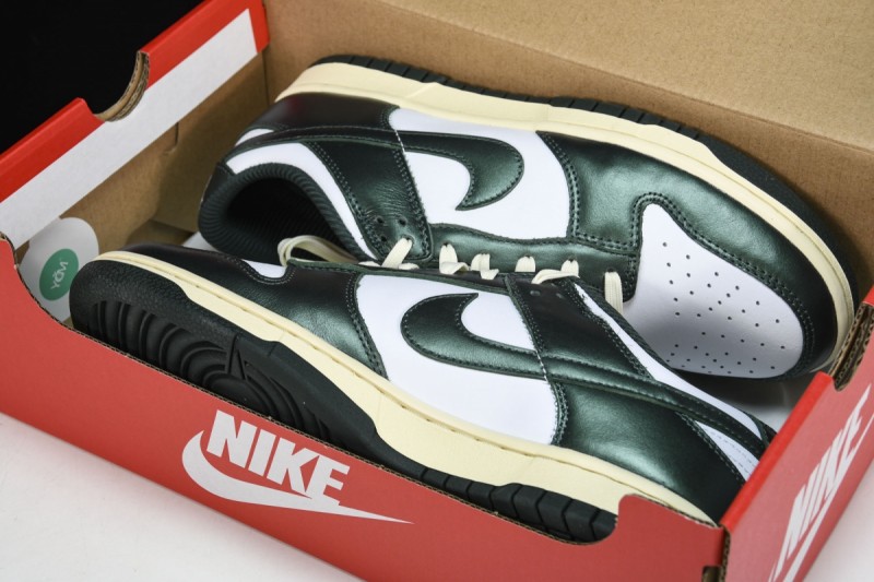 Nike Dunk Low Vintage Green