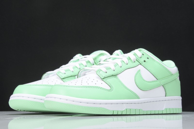 Nike Dunk Low Green Glow