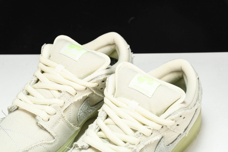 Nike SB Dunk Low Mummy