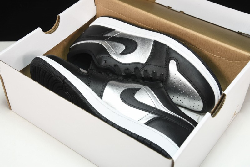 Jordan 1 Low SE Black Metallic Silver