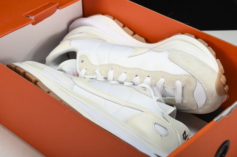 Nike Vaporwaffle Sacai Sail Gum