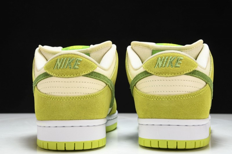 Nike SB Dunk Low Green Apple