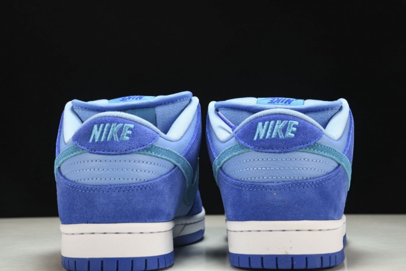 Nike SB Dunk Low Blue Raspberry