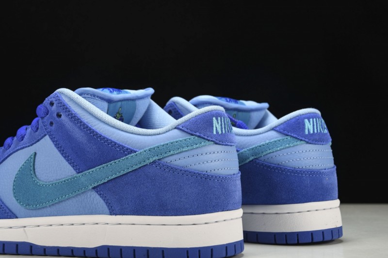 Nike SB Dunk Low Blue Raspberry