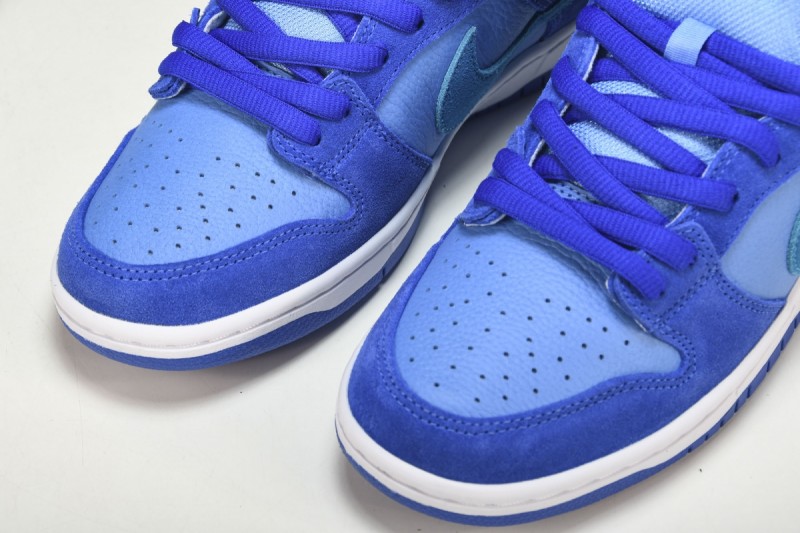 Nike SB Dunk Low Blue Raspberry