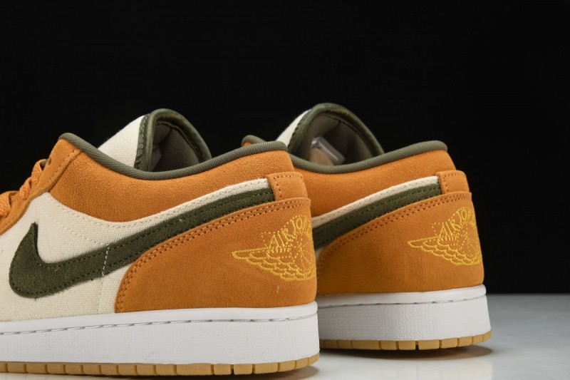 Jordan 1 Low SE Light Curry