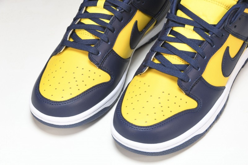 Nike Dunk Low Michigan (2021)