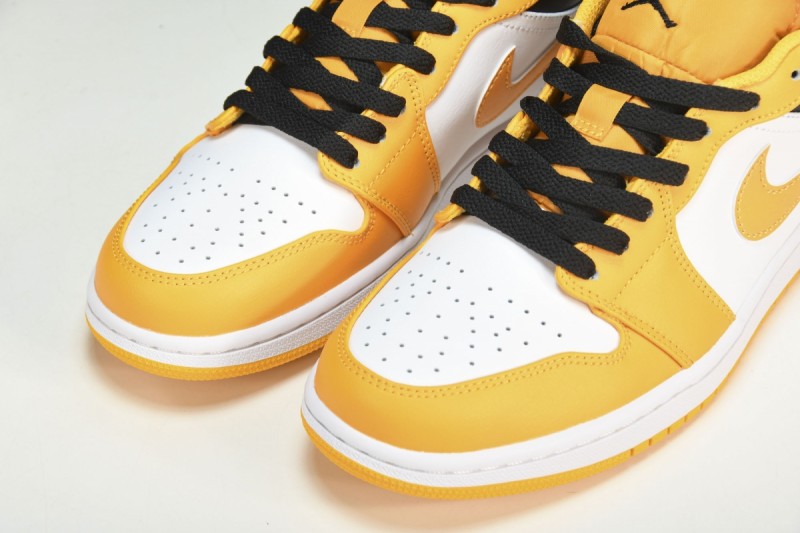 Jordan 1 Low Taxi