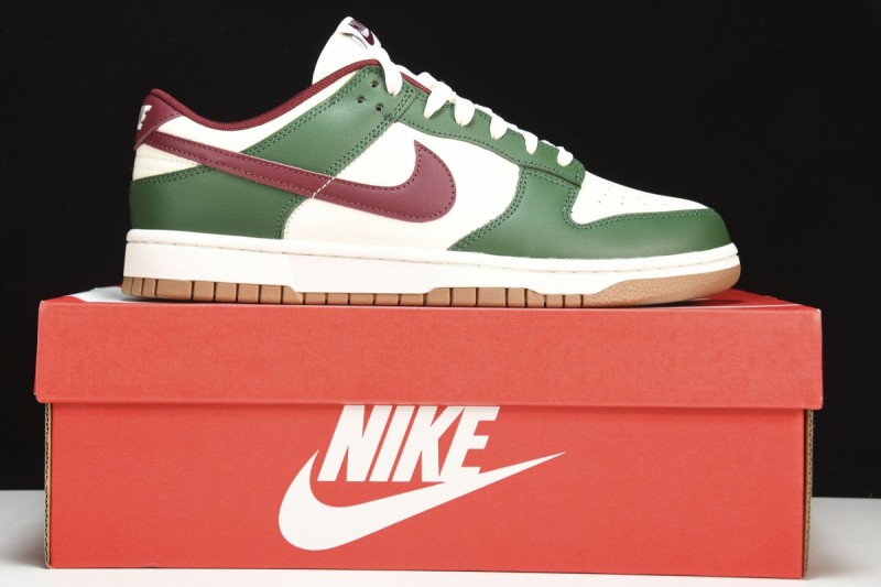 Nike Dunk Low Gorge Green