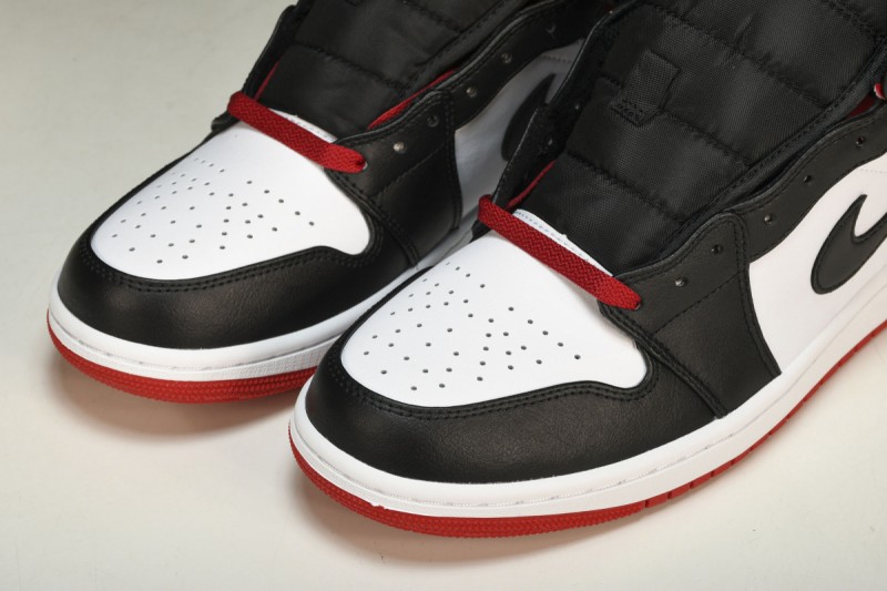 Jordan 1 Mid Gym Red Black Toe