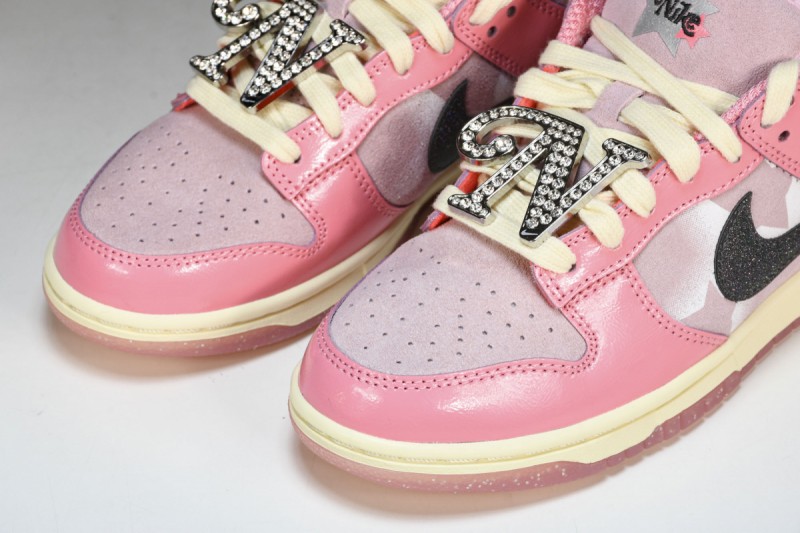 Nike Dunk Low LX Barbie