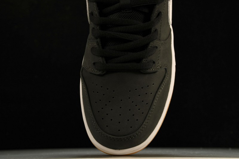 Nike SB Dunk Low Pro Black Gum