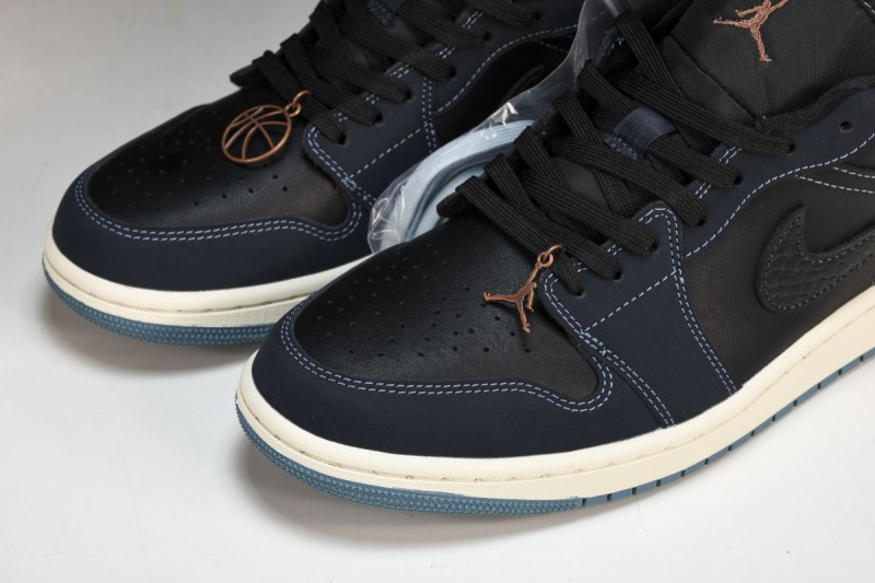 Jordan 1 Low Navy Black Snakeskin