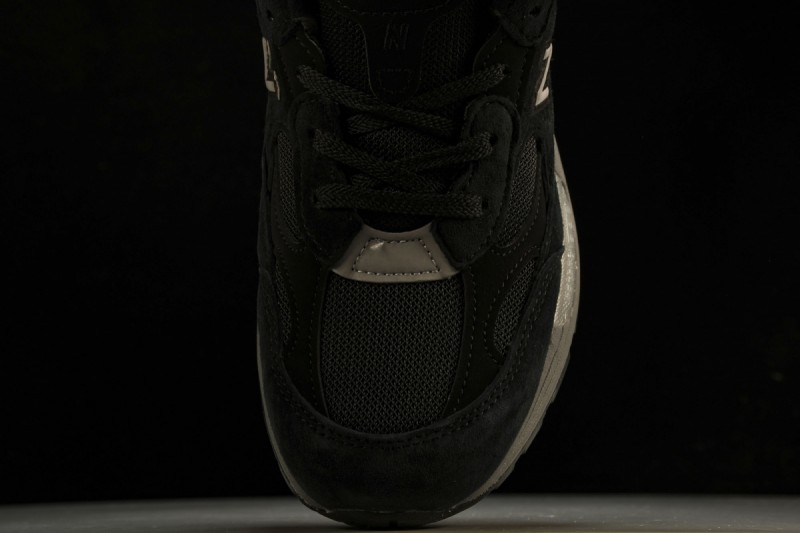 New Balance 992 Black Grey