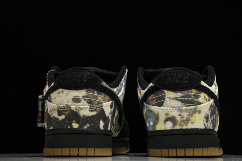 Nike SB Dunk Low Supreme Rammellzee