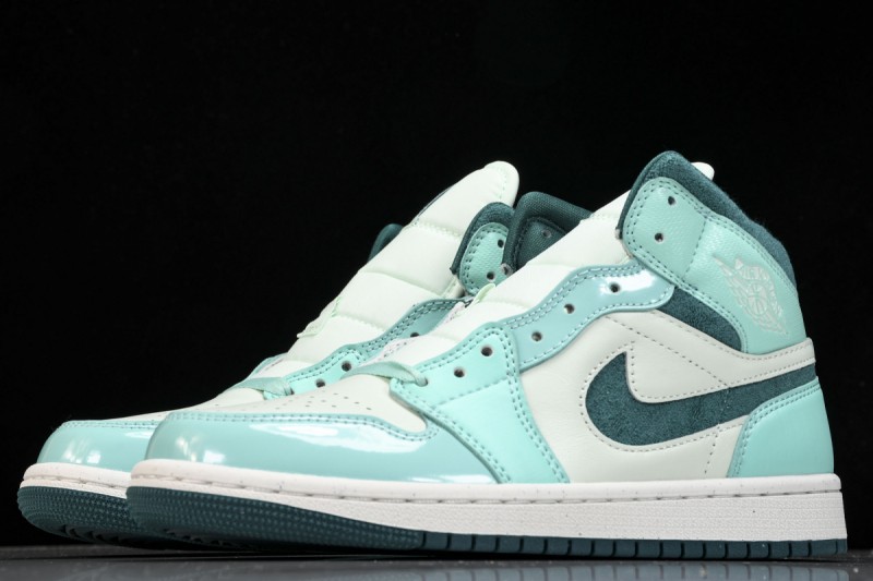 Jordan 1 Mid Chenille Bleached Turquoise