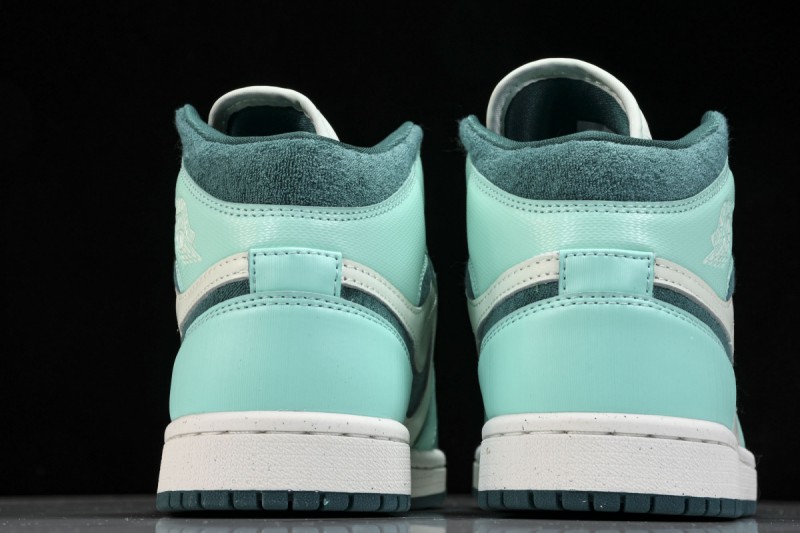 Jordan 1 Mid Chenille Bleached Turquoise