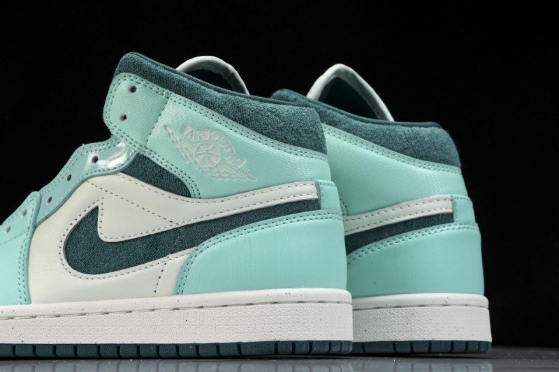 Jordan 1 Mid Chenille Bleached Turquoise