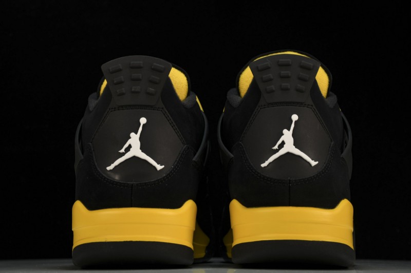 Jordan 4 Retro Thunder (2023)