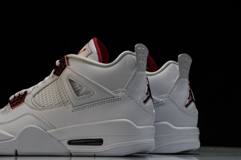 Jordan 4 Retro Metallic Red