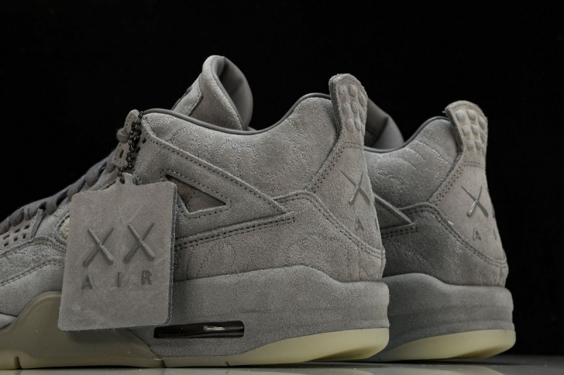 Jordan 4 Retro Kaws