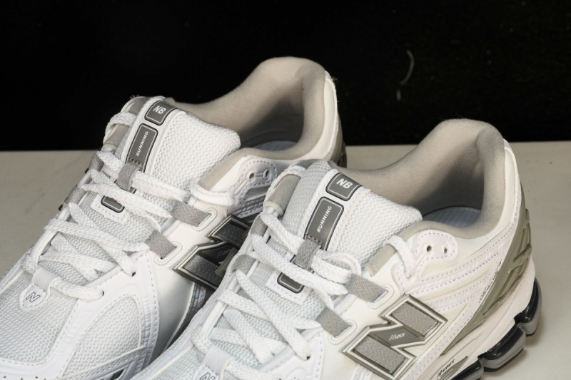 New Balance 1906R White Rain Cloud