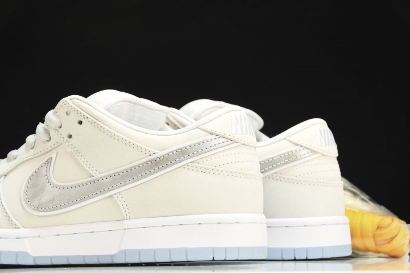 Nike SB Dunk Low White Lobster