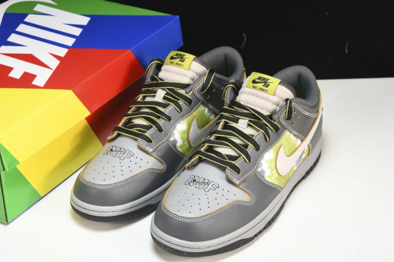 Nike SB Dunk Low HUF Wait, What!?