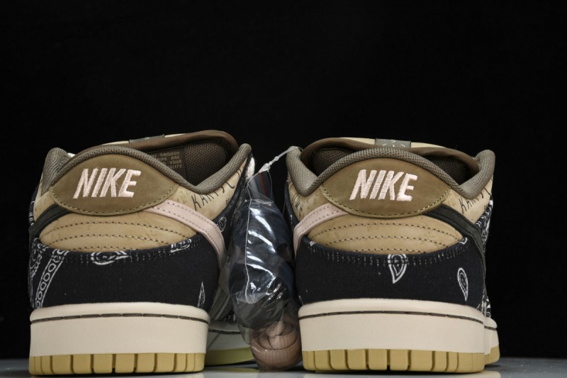 Nike SB Dunk Low Travis Scott