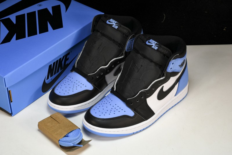 Jordan 1 Retro High OG UNC Toe