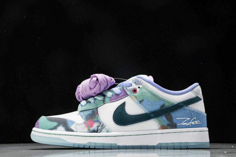 Nike SB Dunk Low Futura Laboratories Bleached Aqua