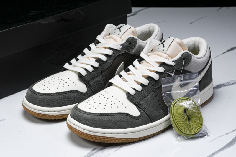 Jordan 1 Low SNKRS Day Korea Magpie