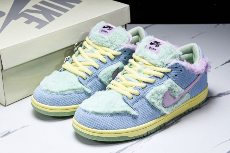 Nike SB Dunk Low Verdy Visty