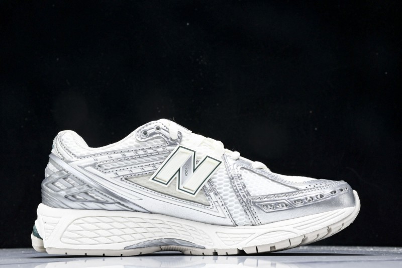 New Balance 1906R Silver Metallic Sea Salt