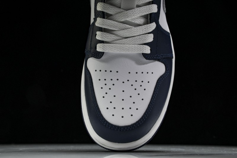 Jordan 1 Low Wolf Grey Midnight Navy